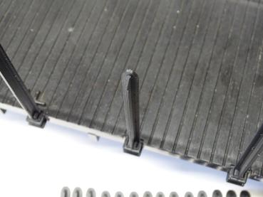 Rungen T-Profil schwarz für 4-Achser LGB Flachwagen