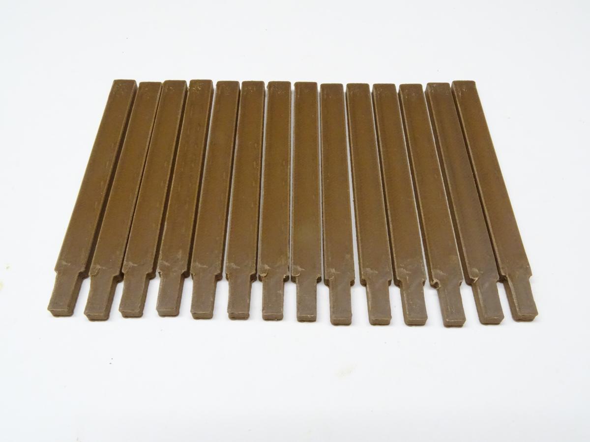 Holzrungen dunkelbraun für 4-Achser LGB Flachwagen